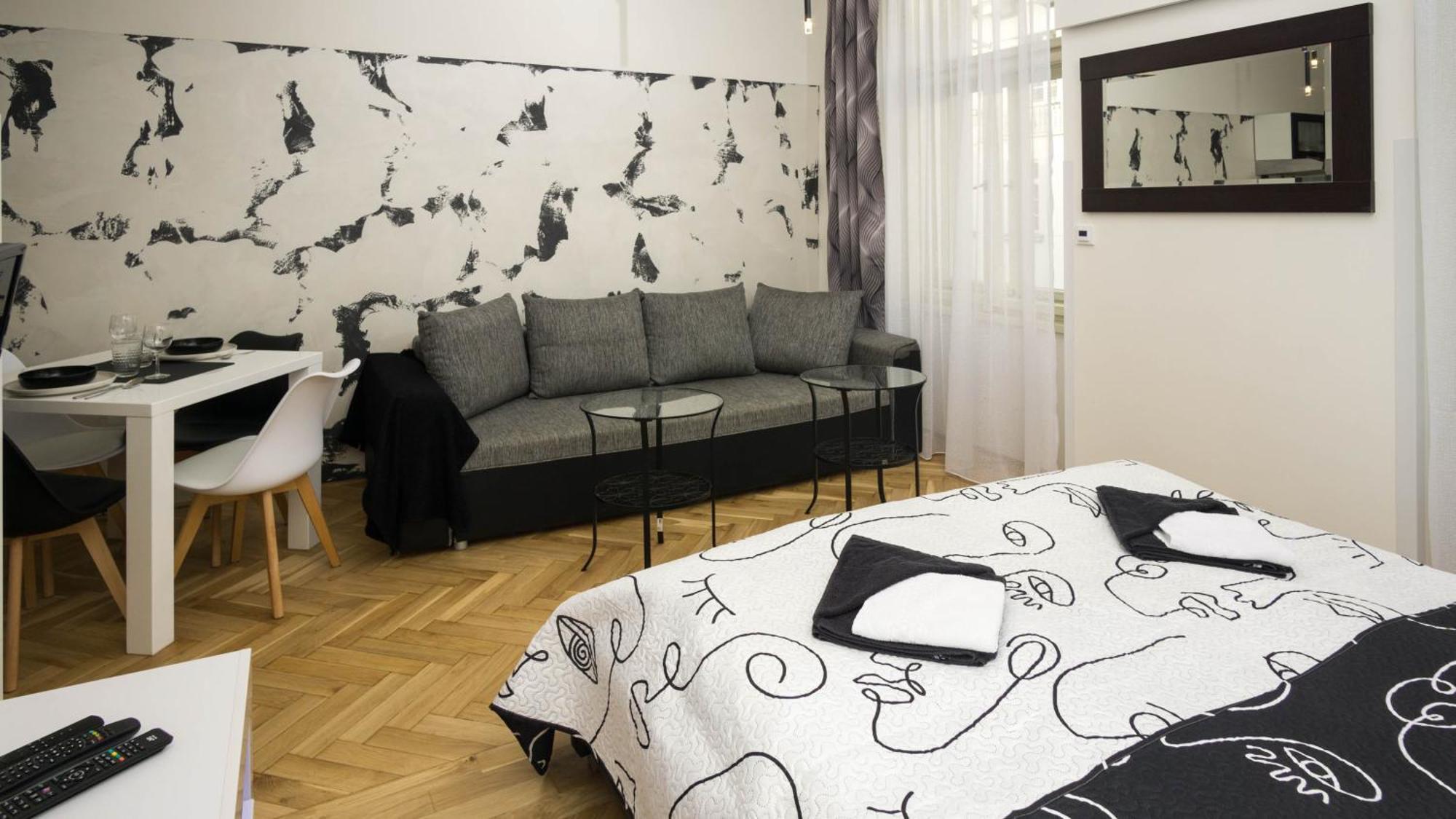 Black & White Apartment Prague By Wenceslas Square And Muzeum ภายนอก รูปภาพ